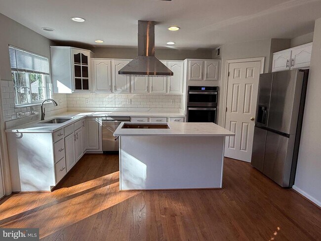 Foto del edificio - 20453 Charter Oak Dr