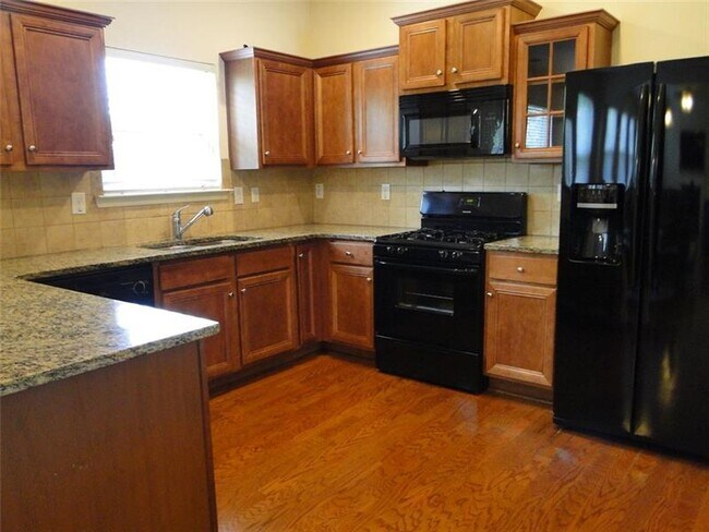 Building Photo - 5004 Groover Dr