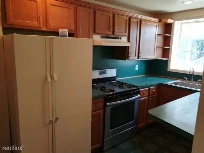 Building Photo - 3 br, 1 bath Townhome - 3509 Decatur st