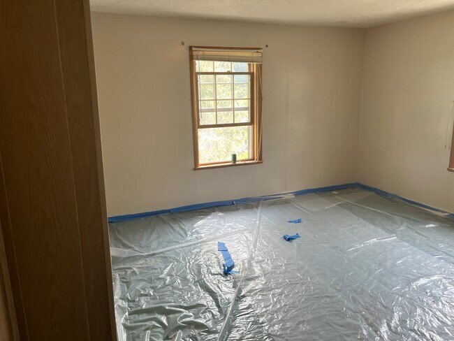 1/3 Bedrooms - 86 Beech St