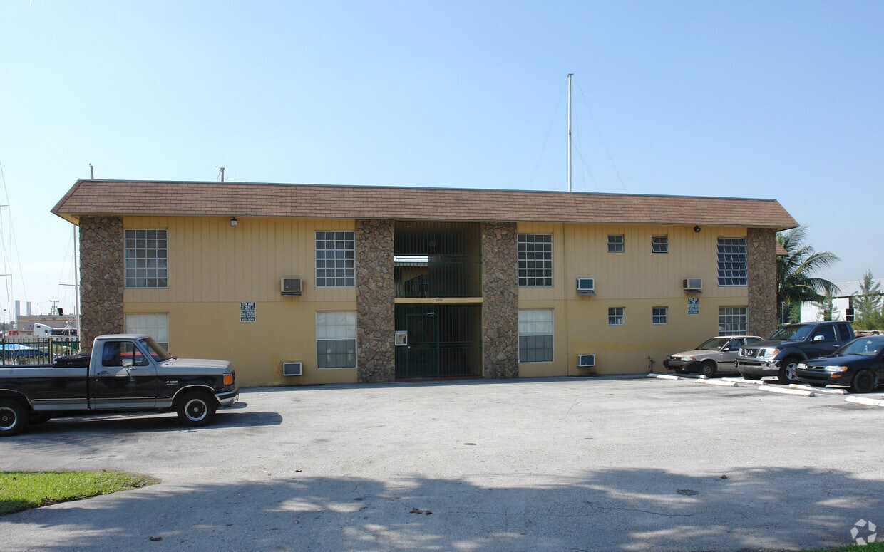Foto del edificio - 2290 NW North River Dr