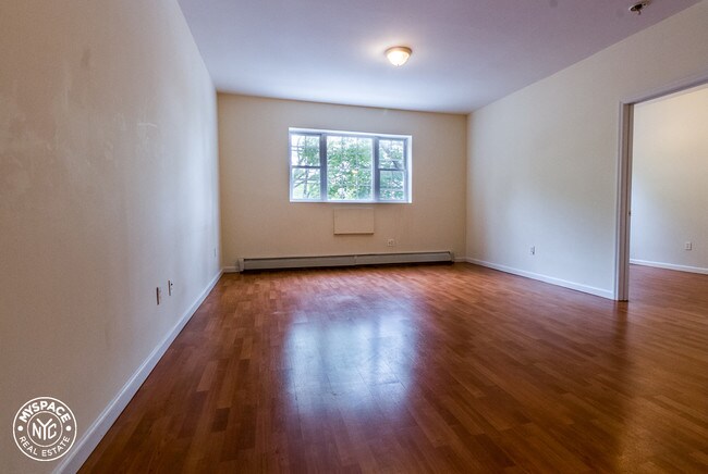 Building Photo - 183 Chauncey St