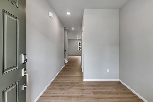 Building Photo - Newly Built 5 Bedroom Home in Port Orchard