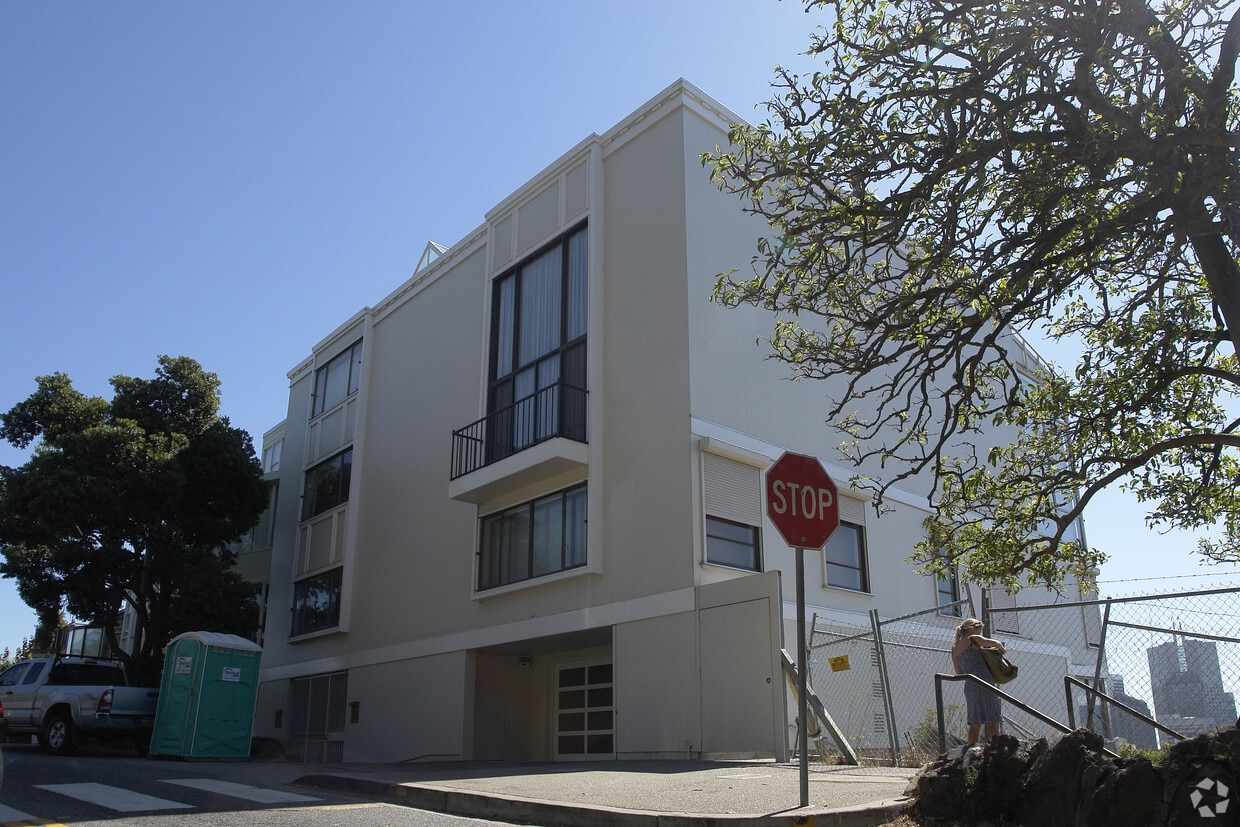 109111 Telegraph Hill Blvd, San Francisco, CA 94133 Apartments in