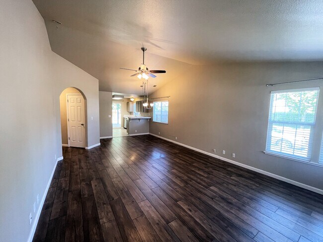 Foto del edificio - 3079 Boulder Dr