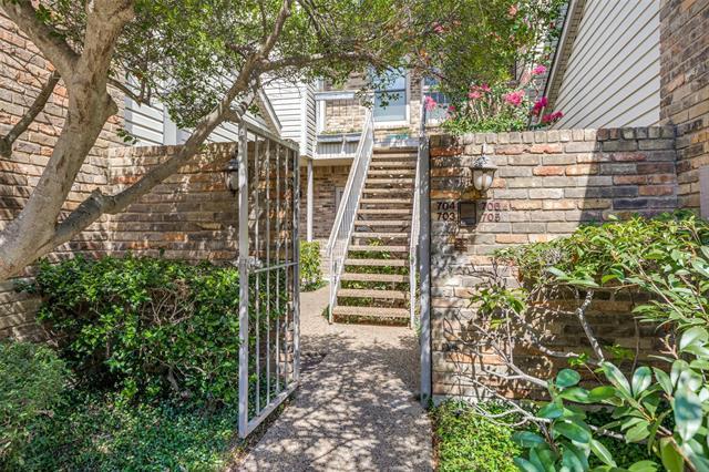 Foto principal - 7340 Skillman St