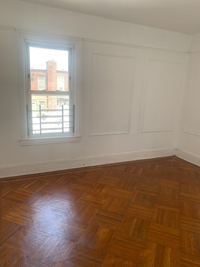 Foto del edificio - 3112 Quentin Rd