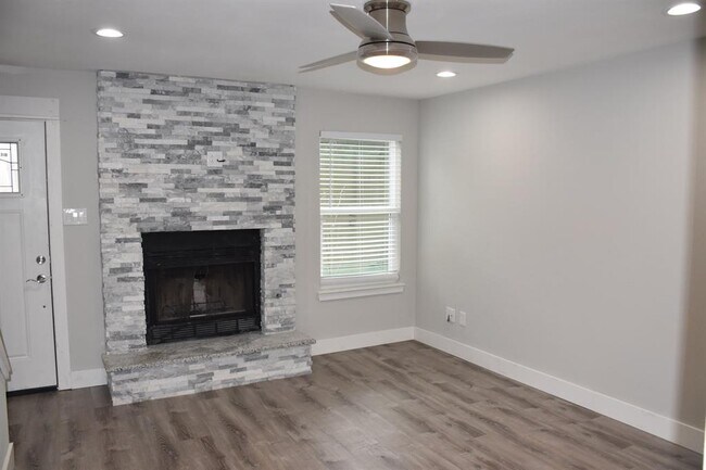 Building Photo - 1808 Rawhide Loop