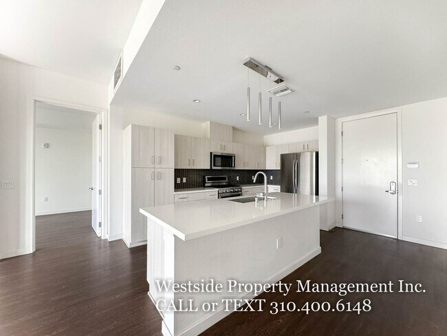 Building Photo - Luxury New Build 2+2 | Marina Arts District