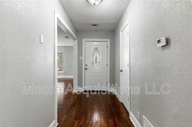 Foto del edificio - 1330 W Sears St