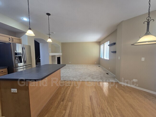 Building Photo - 2265 W Bentley Ln