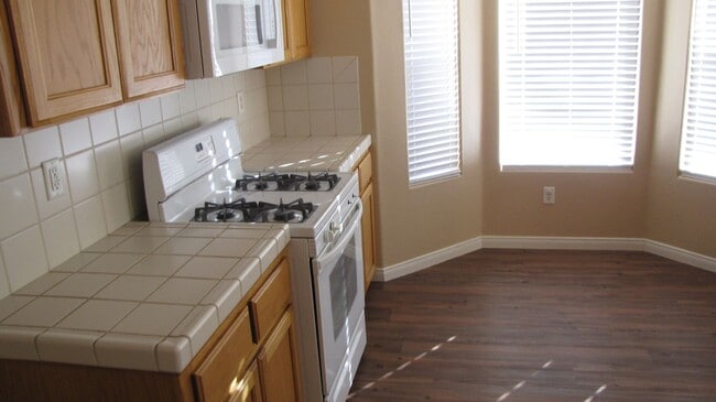 Building Photo - 3711 Campfire Dr