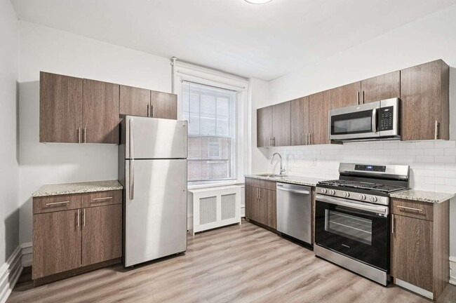 Kitchen-Renovated - Pelham Court Apartments