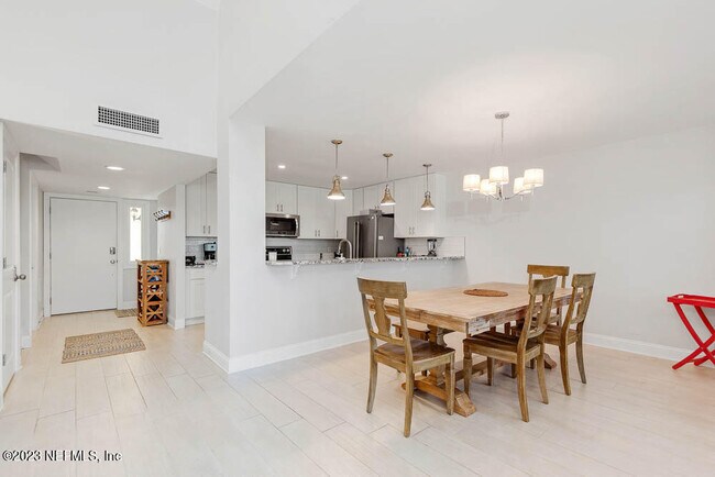 Foto del edificio - 10 Cove Rd