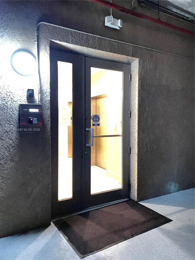 Foto del edificio - 2630 SW 28th St