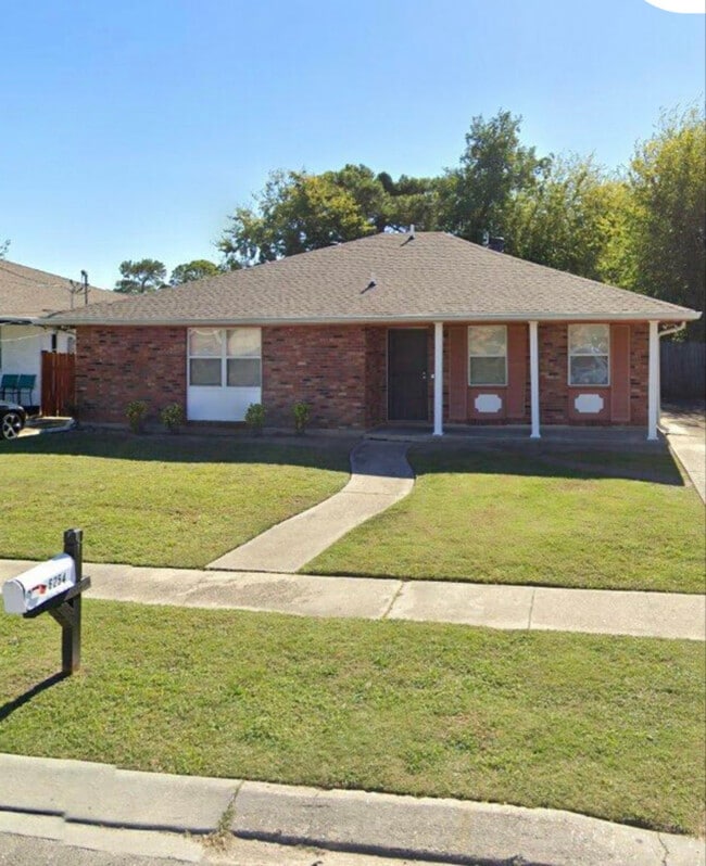 Building Photo - 6254 Kuebel Dr