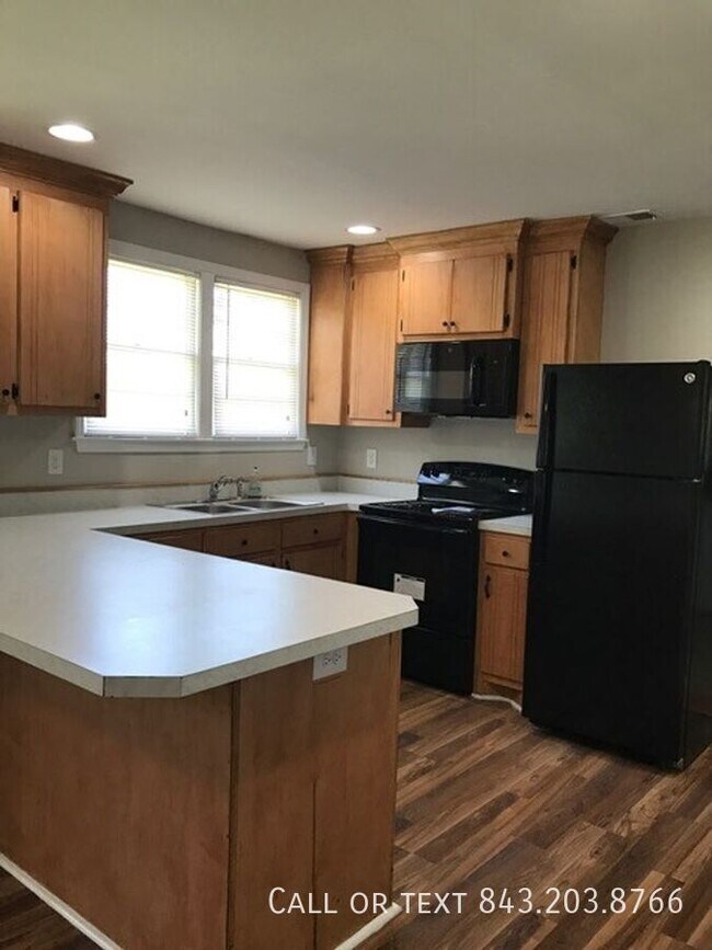 Foto del edificio - 4927 Lincrest Rd