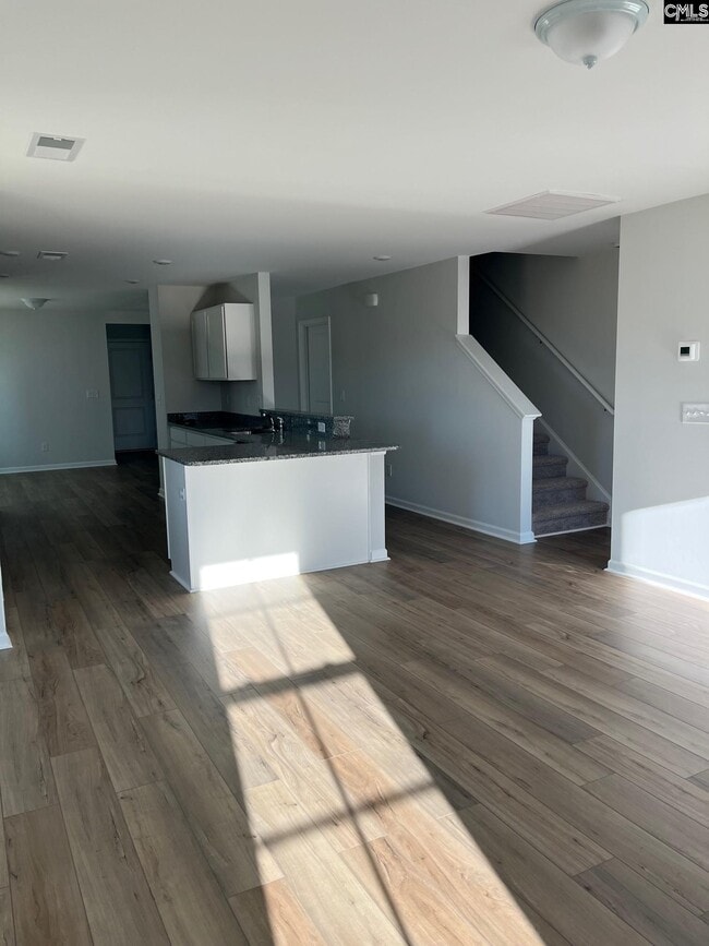 Building Photo - 630 N Long Star Wy