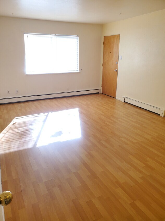 Foto principal - 9985 W 59th Pl