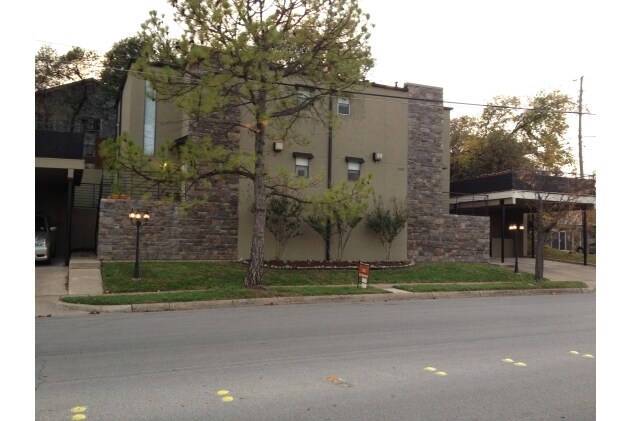 Foto del edificio - Park Hill Luxury Townhomes