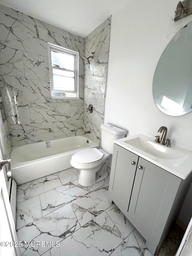 Building Photo - 1510 7th Ave