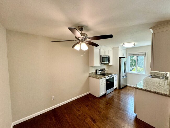 Foto del edificio - Great 1B/1BA Condo in Scripps Ranch!