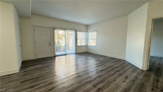 Building Photo - 5125 W Reno Ave