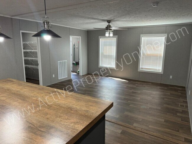 Foto del edificio - 202 Reed Clark Rd