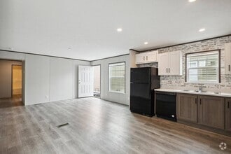 Building Photo - 19 Sundale Trailer Ct