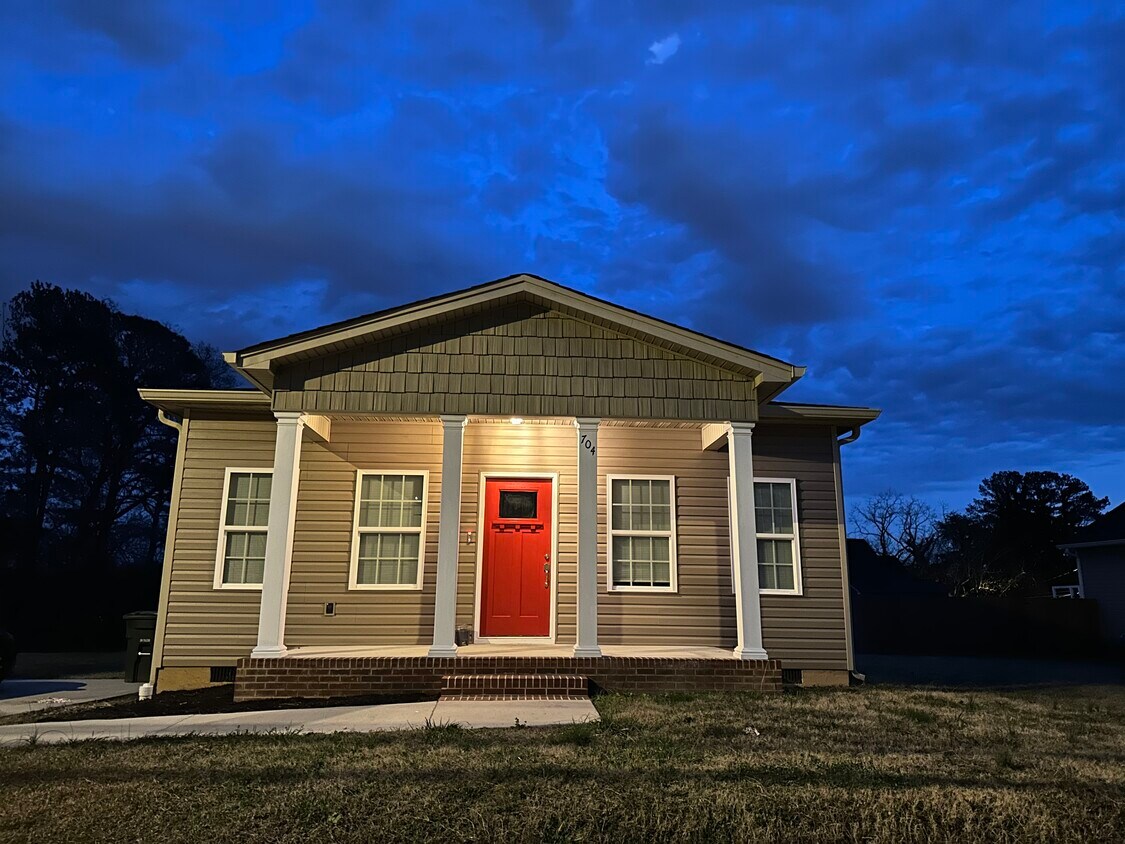 704 Woodmore Ln, Chattanooga, TN 37411 House Rental in Chattanooga