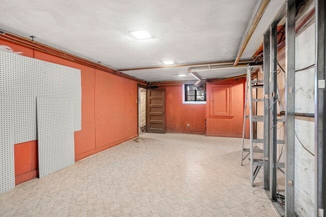 Building Photo - 233 Bonad Rd