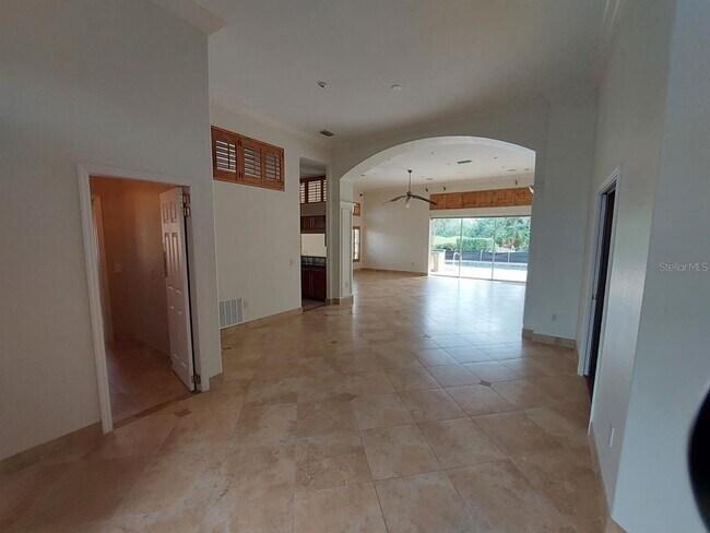 Foto del edificio - 326 St George Ct