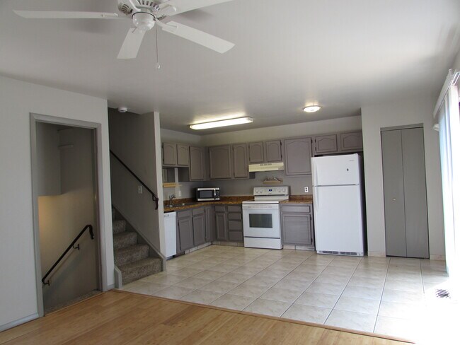 Building Photo - 1169 Santa Clara Ave