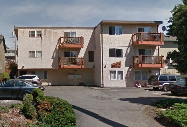 Primary Photo - Del-View Apartments
