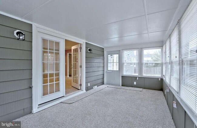 Building Photo - 501 Morris Dr