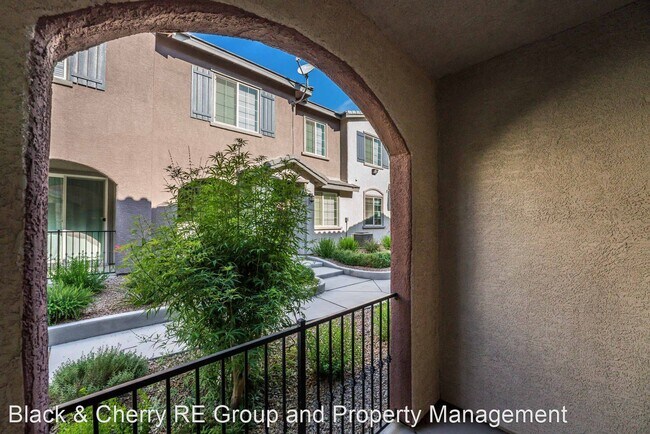 Building Photo - 3 br, 3 bath House - 8442 Classique Ave #103