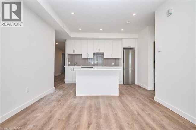 Photo du bâtiment - 461 Green Rd