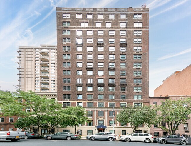 Building Photo - 215 E 72nd St