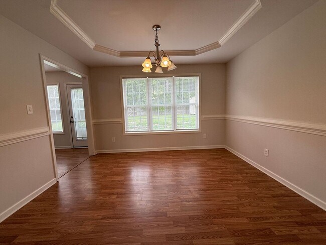 Foto del edificio - Cute 3 Bed 2.5 Bath Home with Bonus Room