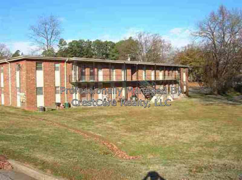 Primary Photo - 1002 Hillcrest Ave
