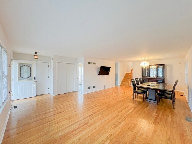 Foto del edificio - 4716 Thatcher Ave