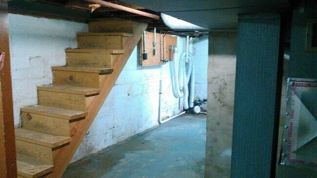 Foto del edificio - 73 E Blake Ave