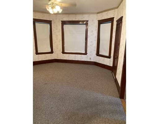Foto del edificio - 470 N Belmont St