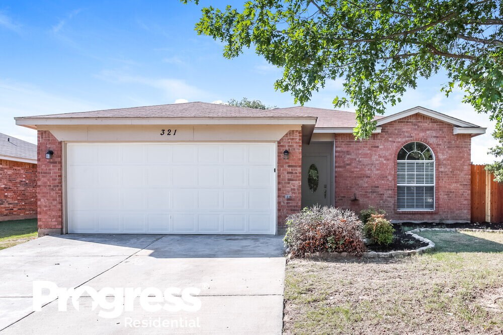 321 Candlestick Trail, Saginaw, TX 76179 House Rental in Saginaw, TX