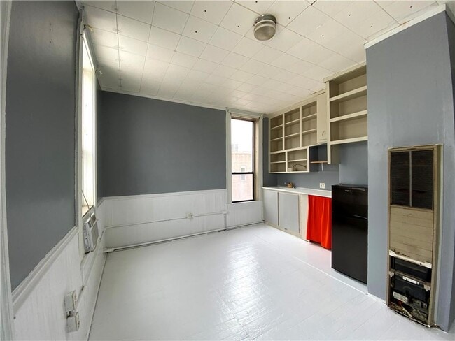 Building Photo - 103 Holcomb St