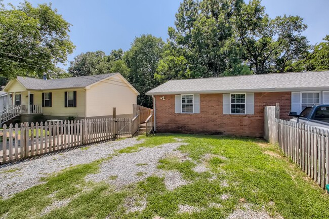 Building Photo - 4233 Valley Grove Dr