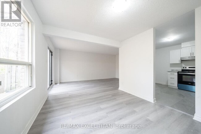 Building Photo - 1285 White Oaks Blvd