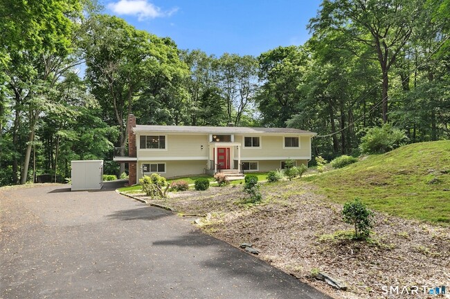 Building Photo - 17 Nutmeg Dr