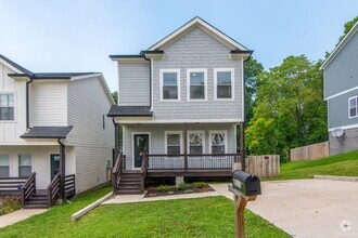 Building Photo - 2613 Alpine Park Ave