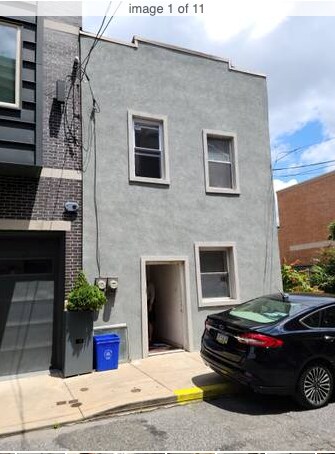 Primary Photo - 1815 Kater St